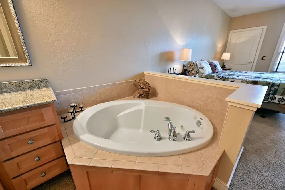 Unit 433a 1 Bd 1 Ba Condo 1 Bedroom Condo by RedAwning