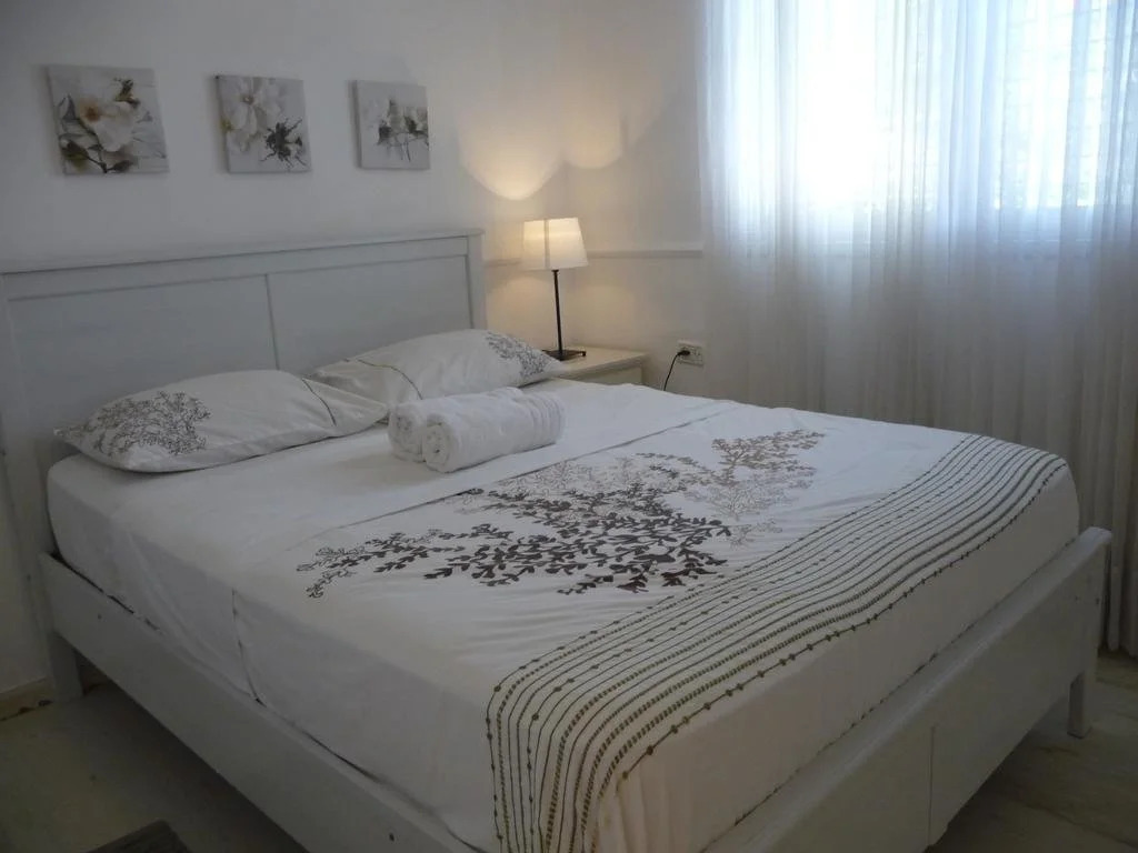 Feel at Home - Vacation Rentals