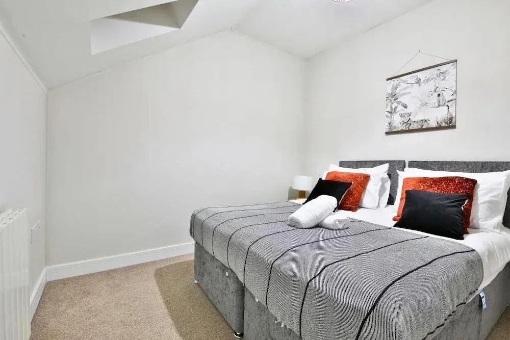 Whitchurch Place 2 Bed Flat in Cardiff