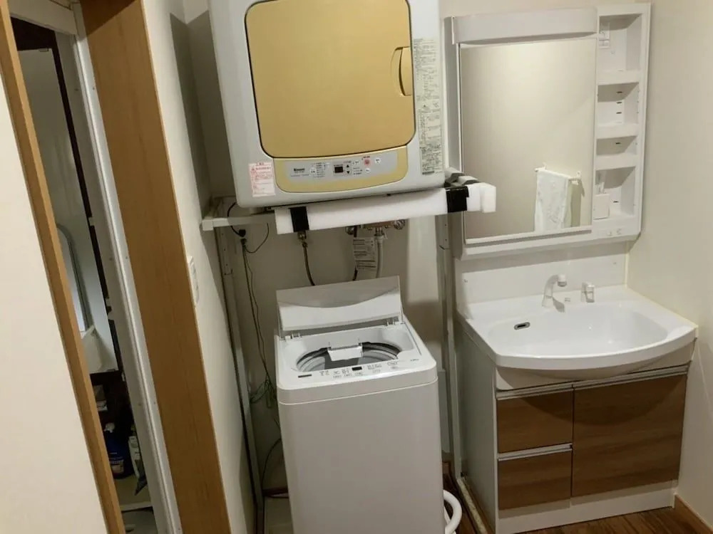AZ Hotel Inn Amamimanya