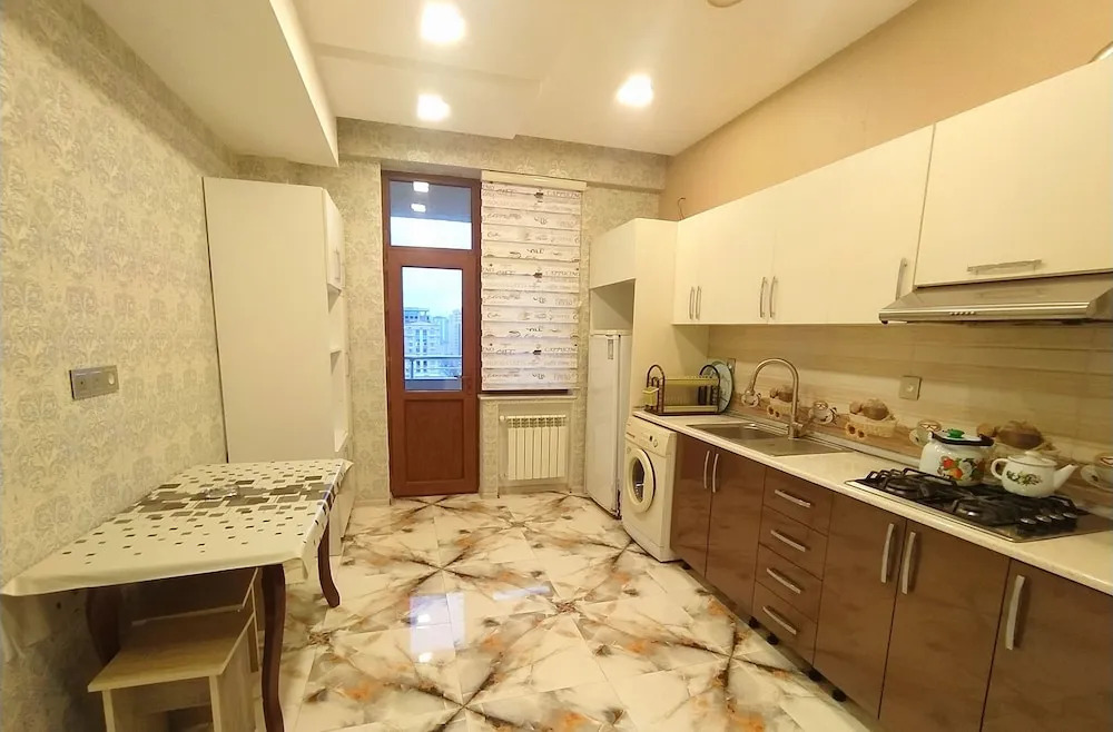 Bakuvi Tourist Apartment B074