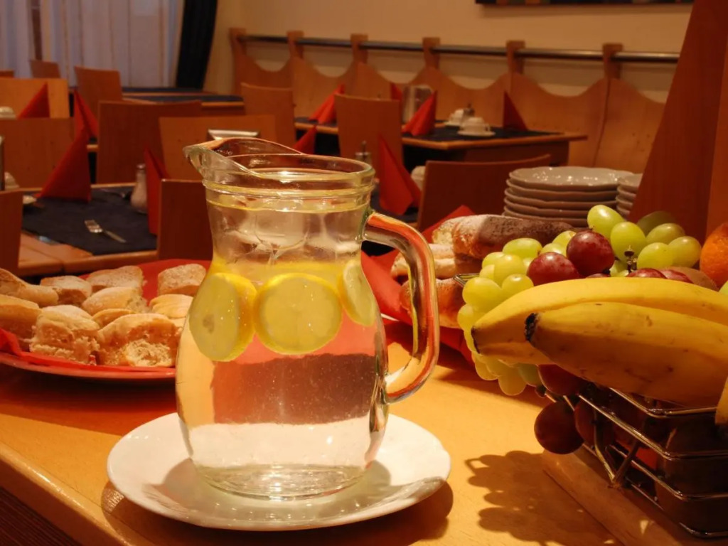 EA Hotel Tosca