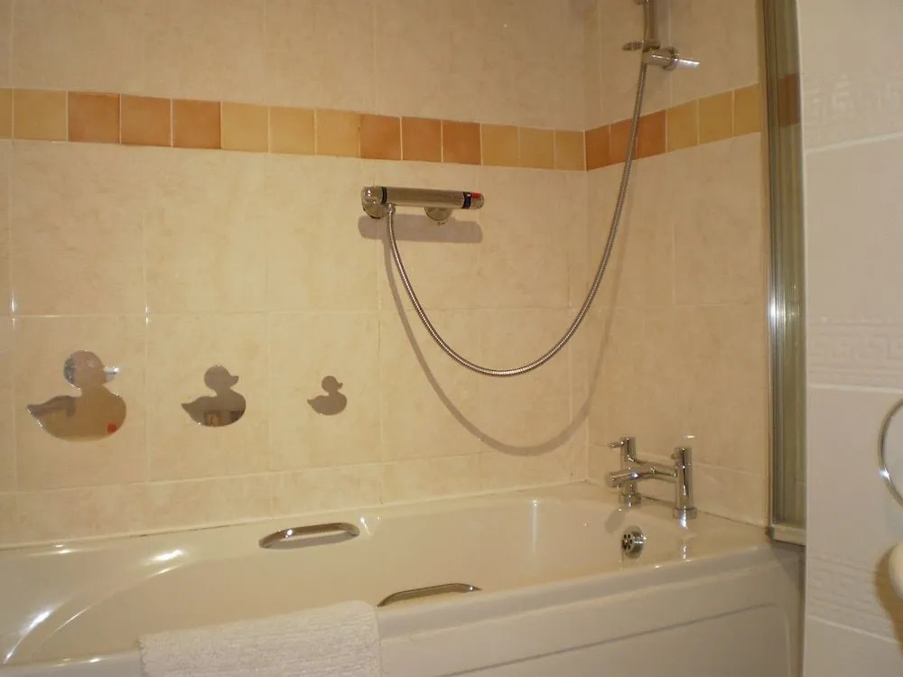 Sportsmans Lodge Bed and Breakfast