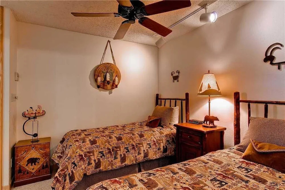 1210 Trappeur's Lodge, Trappeur's Crossing Apartment 1