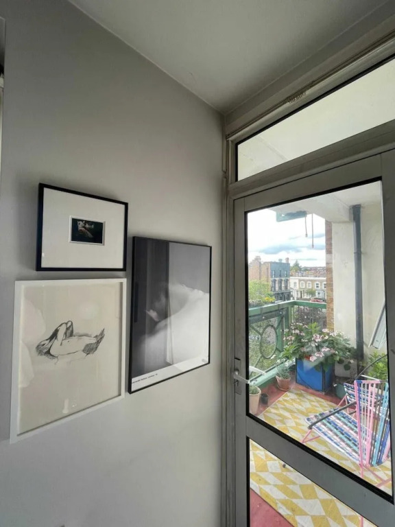 Contemporary 1BD Flat W/balcony - Stoke Newington!