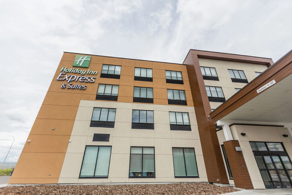 Holiday Inn Express & Suites Edmonton N - St Albert by IHG