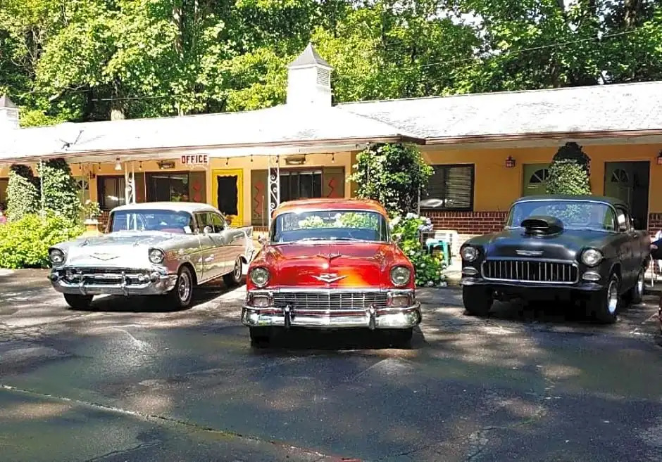 Rolling Brook Inn