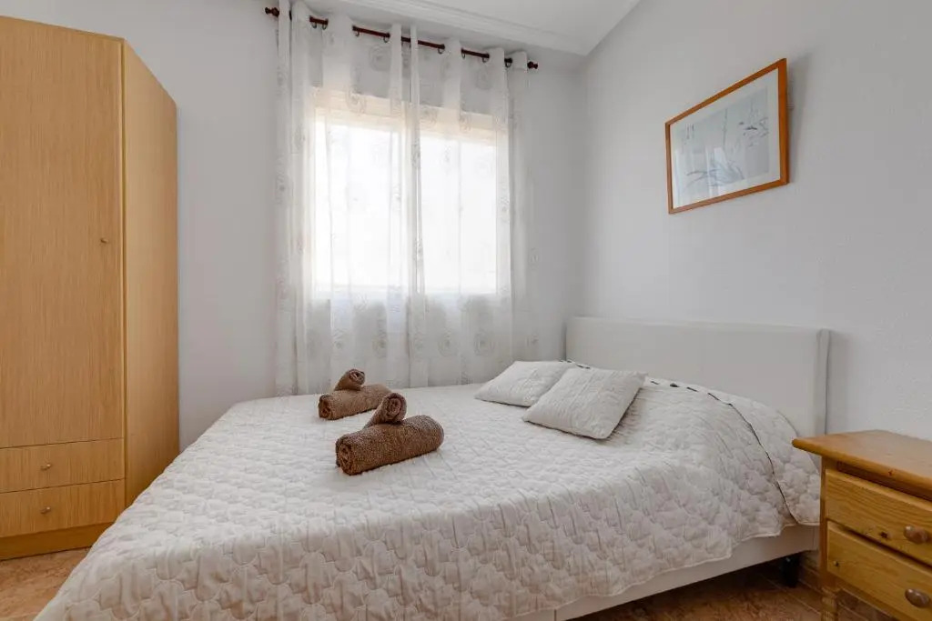 Apartment Ramon Gallud 204