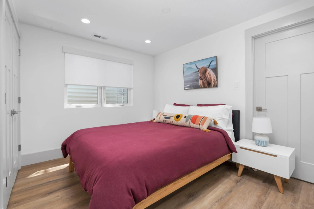 New Mountain Retreat with Hot Tub & Putting Green