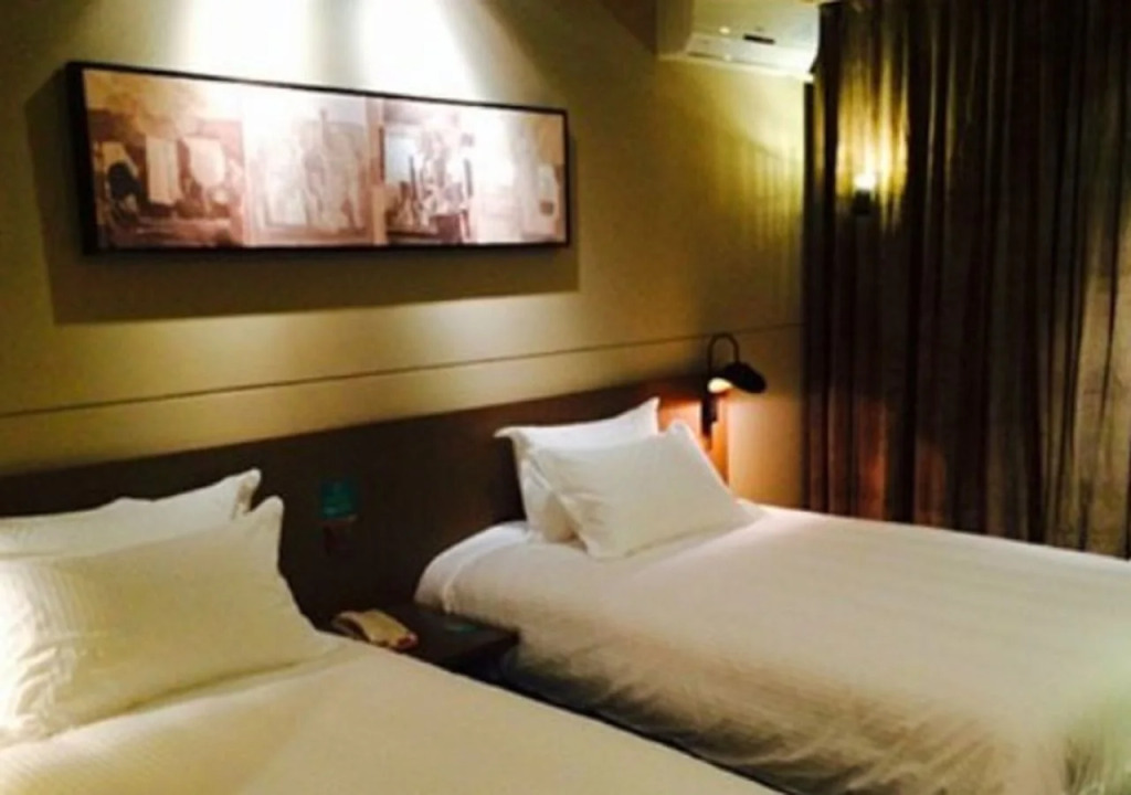 Jinjiang Inn Select Zhenzhou Dongfeng Road Technology Market