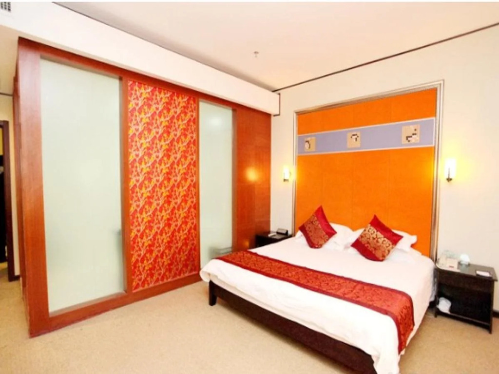 Nan Jing Ze Tian Hotel