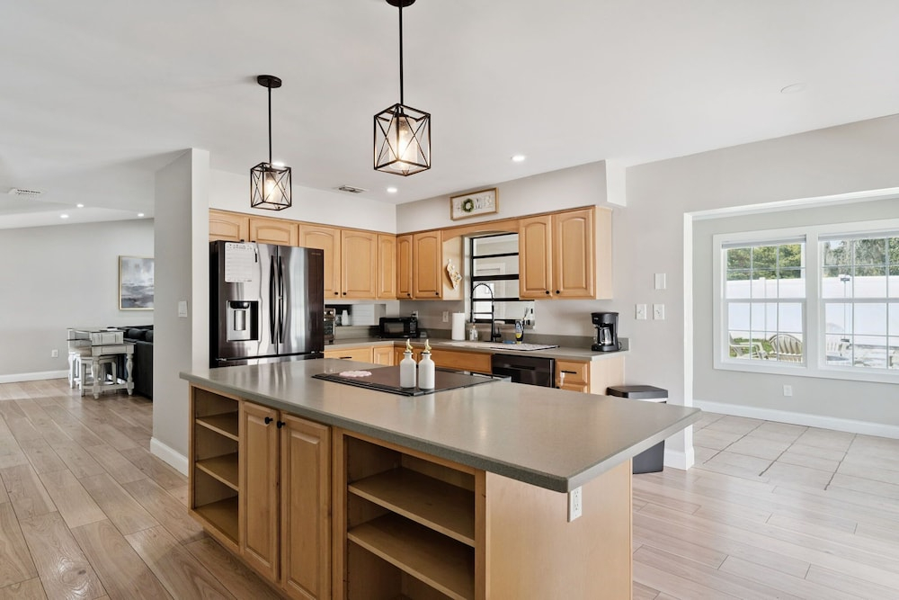 Luxury House - Sleeps 8 Golf Disney Family Fun
