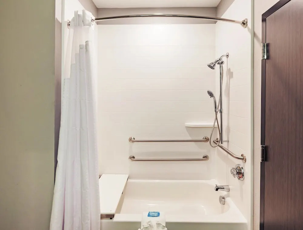 Holiday Inn Express & Suites Perryton