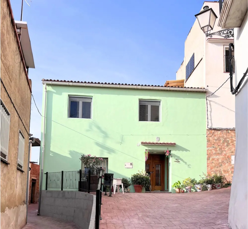 Town House in Old Town Ador, Gandia