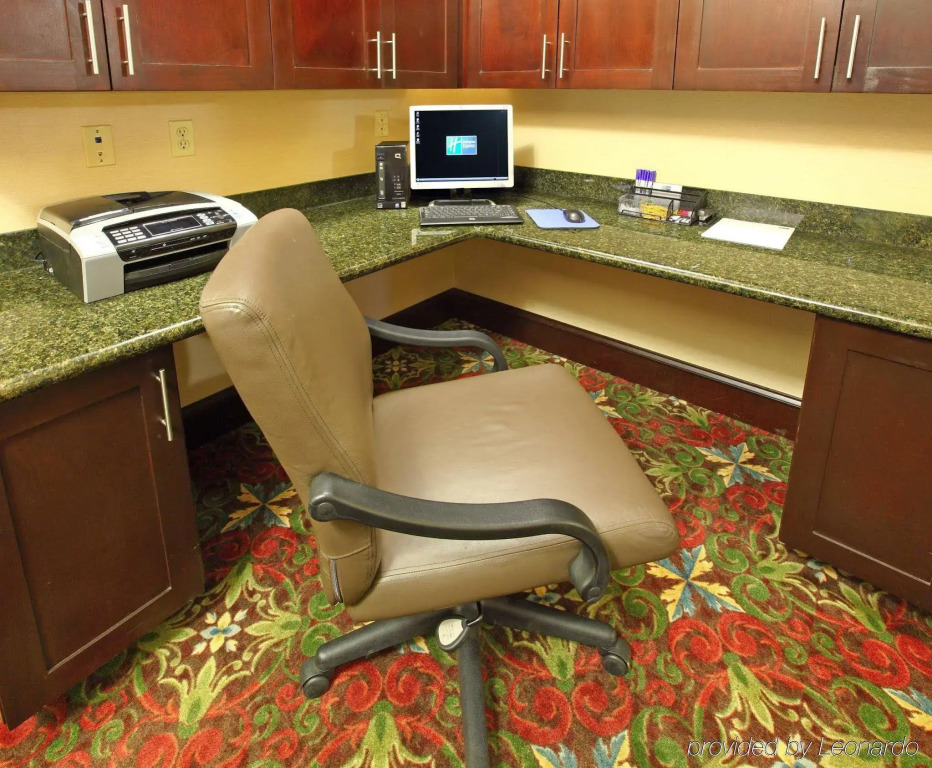 Holiday Inn Express and Suites Henderson by IHG