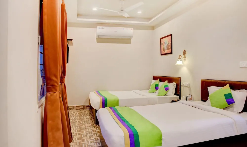 Treebo Trip GD Hotel