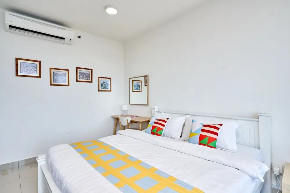 OYO Home 44001 Elegant Studio Setia Alam Trefoil