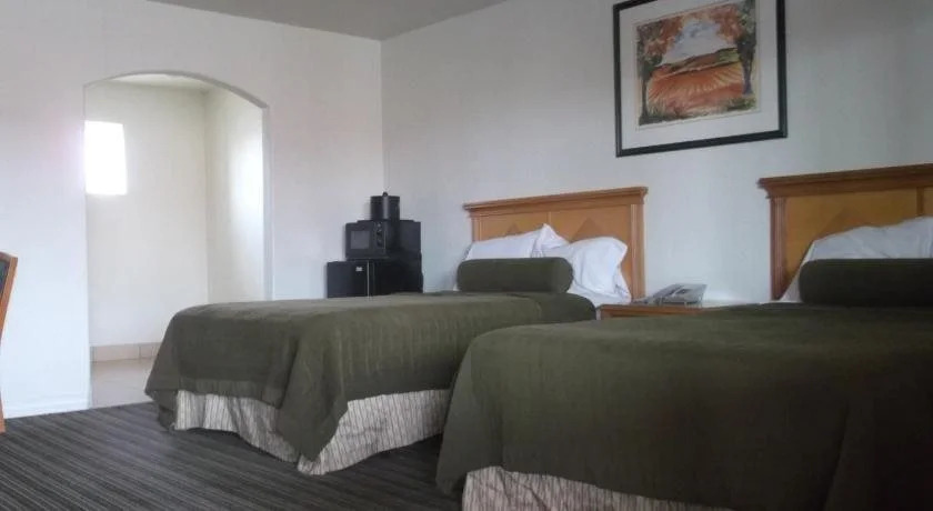 Travel Inn and Suites