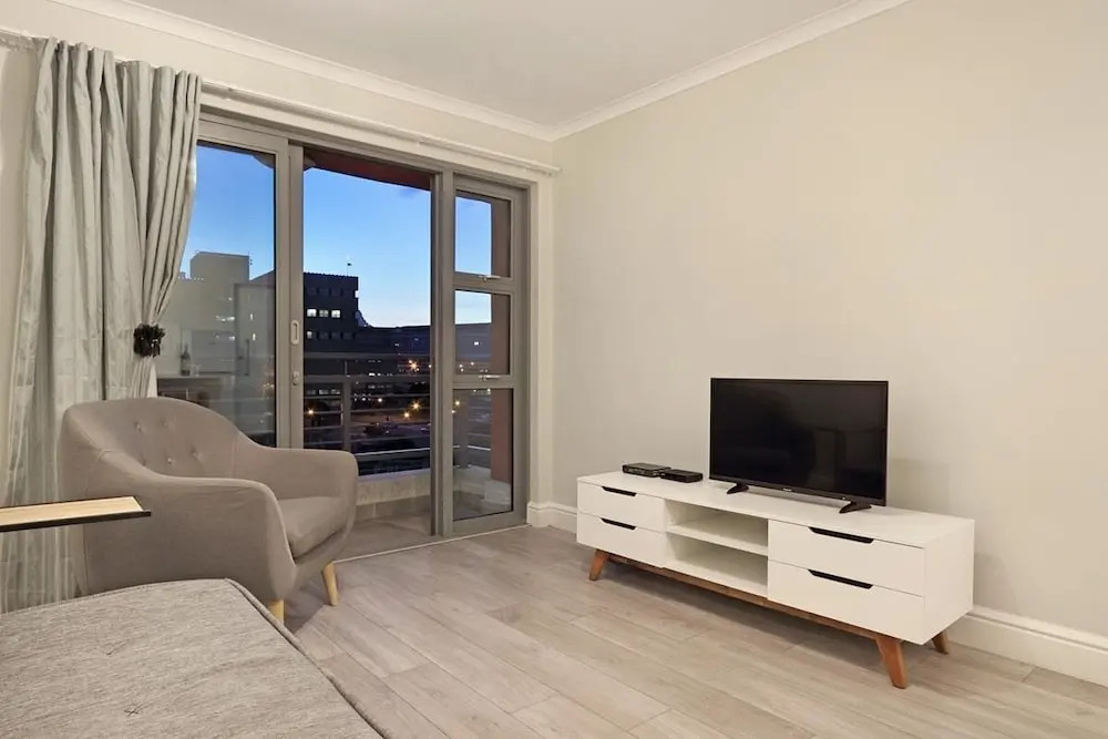 The Paragon 802