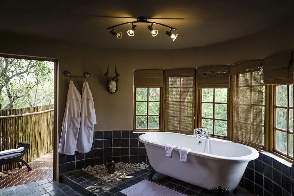 Monate Game Lodge
