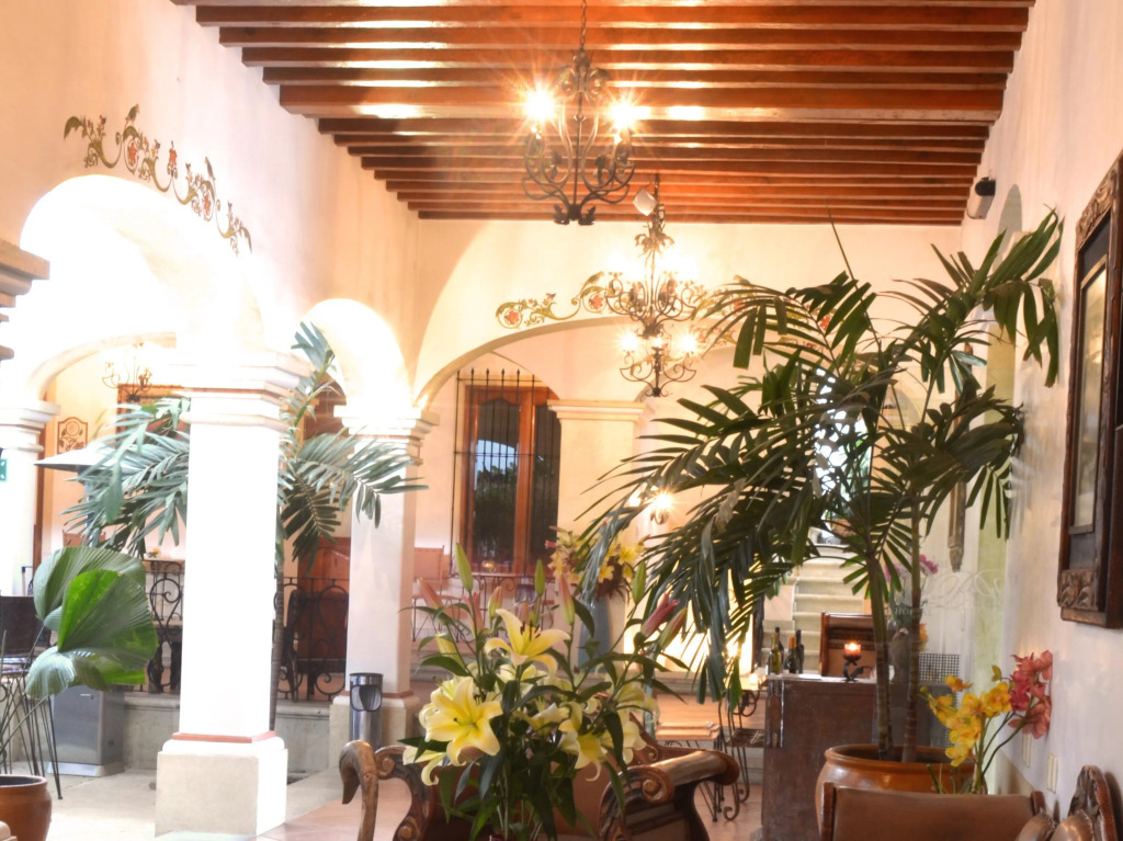 Los Pilares Hotel