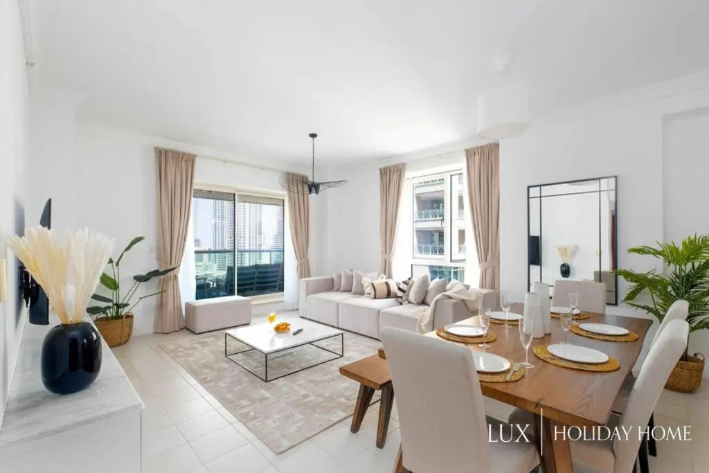 LUX - Ultimate Marina View Deluxe Suite