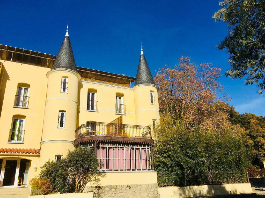 AppartHotel-Restaurant Castel Emeraude