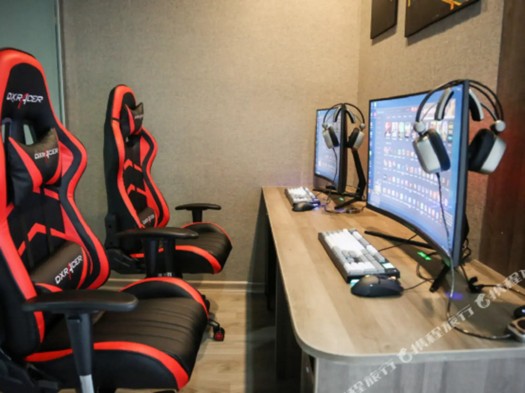 Wuhu Hippo E-sports Hotel (University Town)