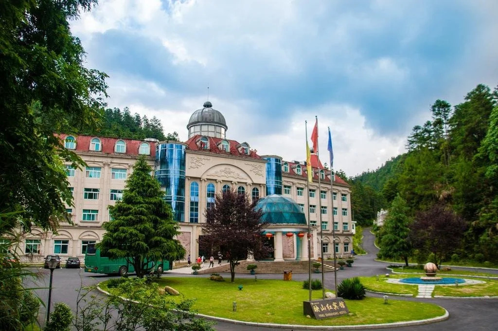 Yingshanhong Hotel