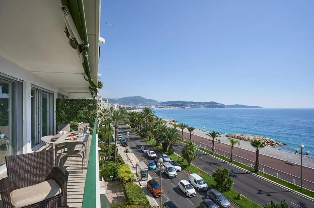 Sunlight Properties - Sky blue - 3 bedroom flat with sea view on the Promenade des Anglais
