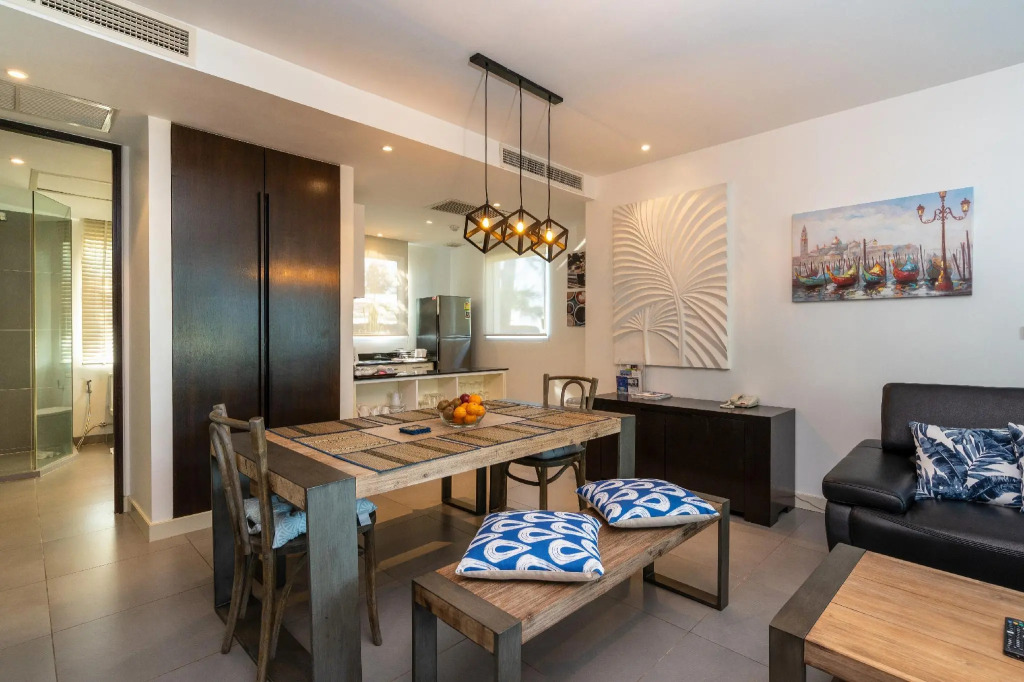Karon Sea View Beach Apartment