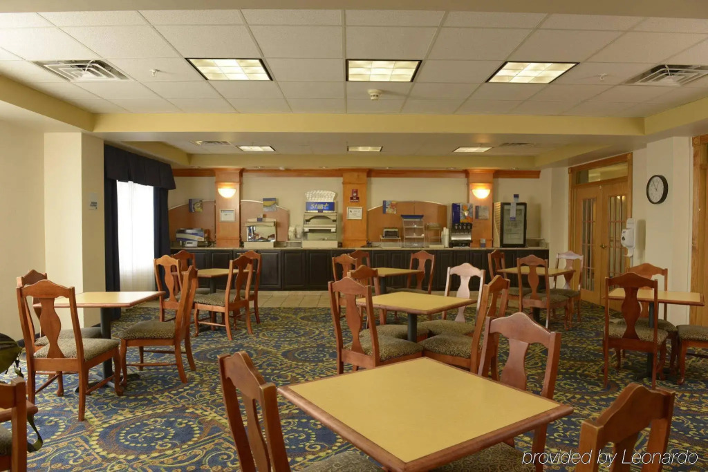 Holiday Inn Express & Suites Wilson-Downtown by IHG