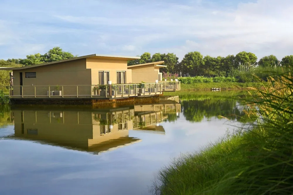Life At REPOSE- Lake Villas Resort & Club