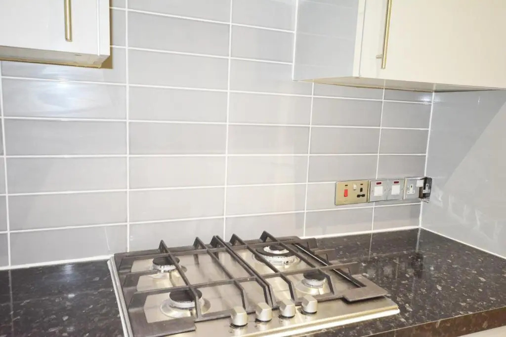 London Modern 4 Bedroom Apartment