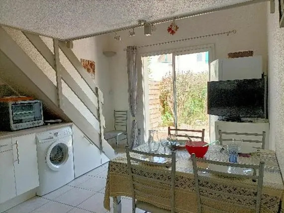 Maison avec piscine collective sur Gruissan 6MIN39