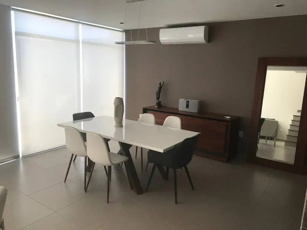 Luxury house with all the amenities Gym Seg Aa cal Pool Tv Wifi