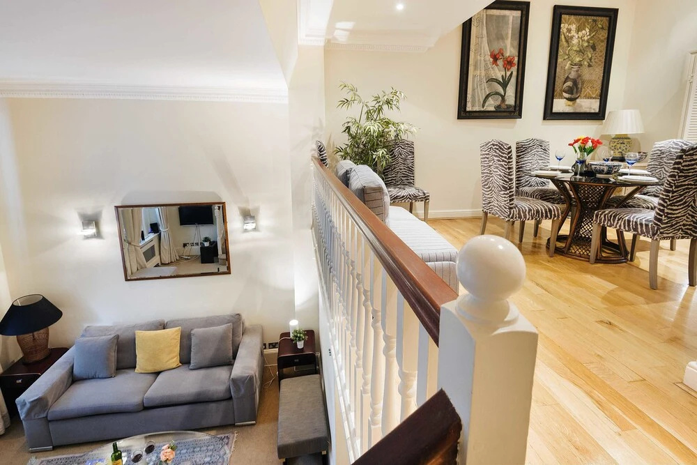 The South Kensington Courtfield Gardens - SM01
