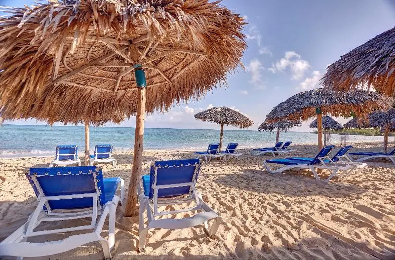 Sol Turquesa Beach