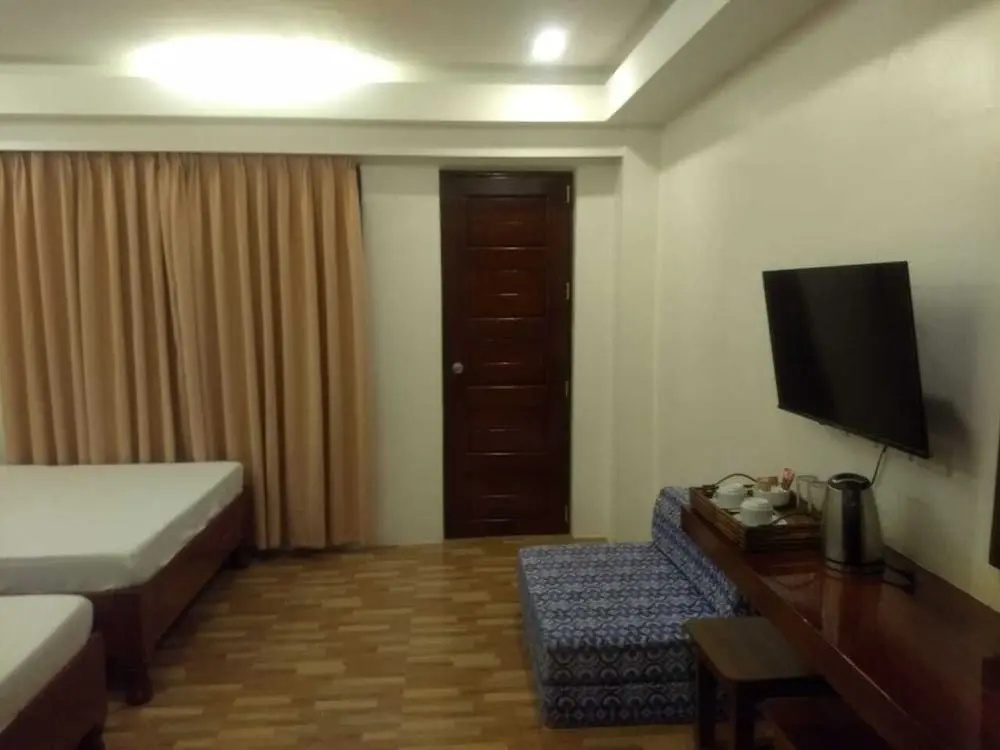 Jurias Garden Hotel