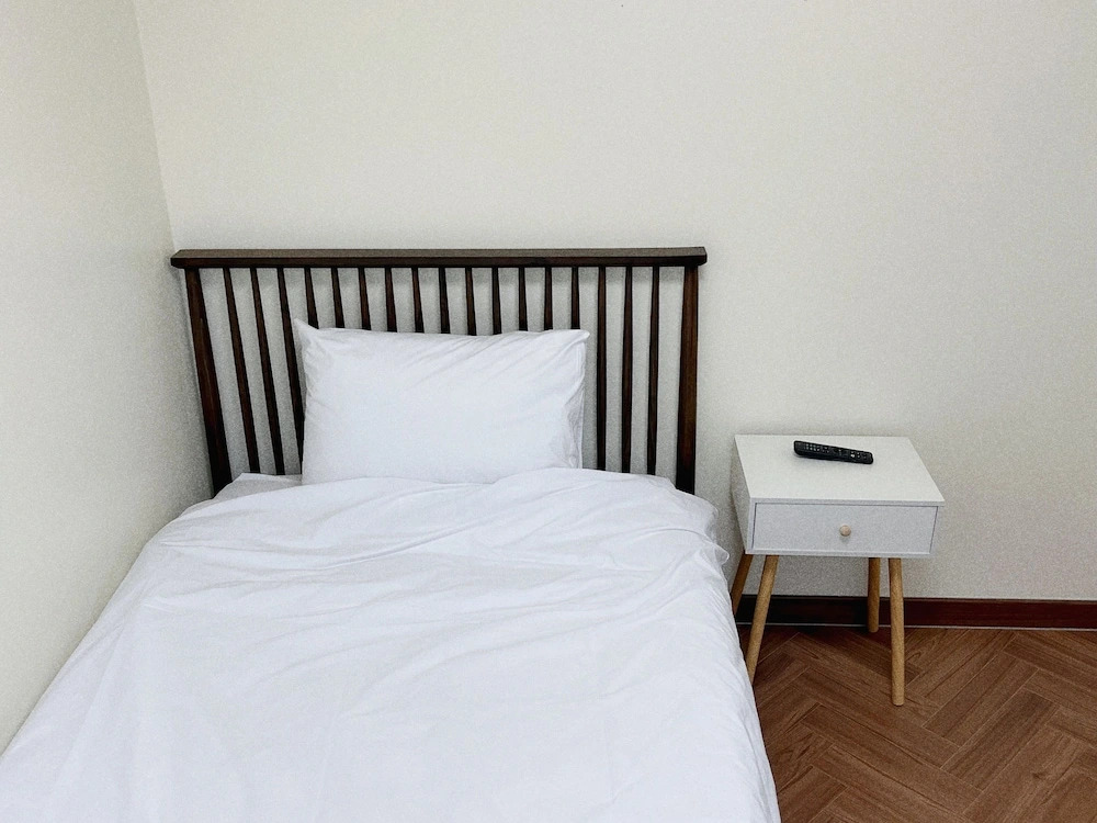 Jnineguesthouse