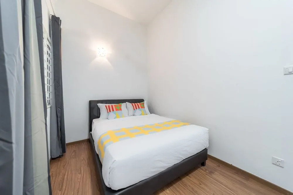 Oyo Home 1086 Vibrant 2Br Vue Residence