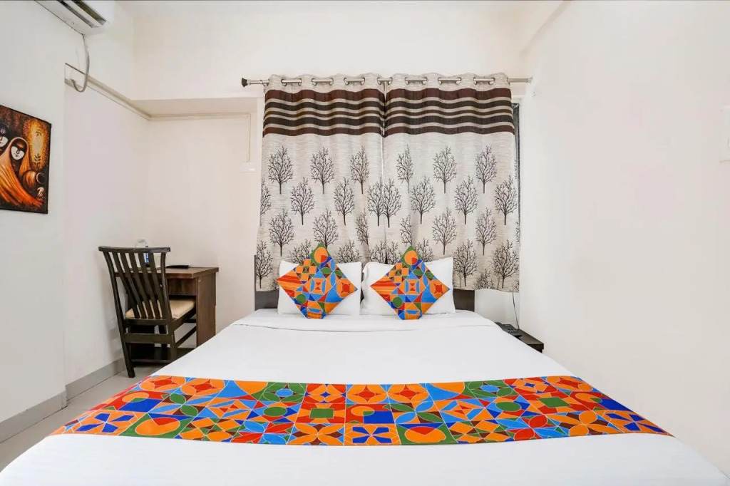 FabHotel Vardhan House II