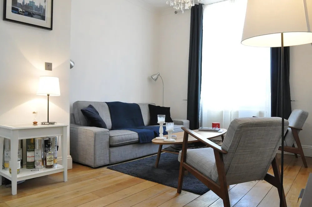 Stunning 3 Bedroom Bath