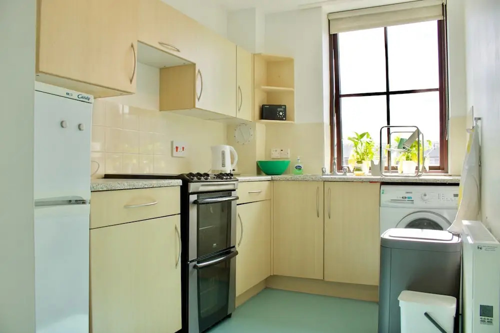 Spacious 2 Bedroom Flat