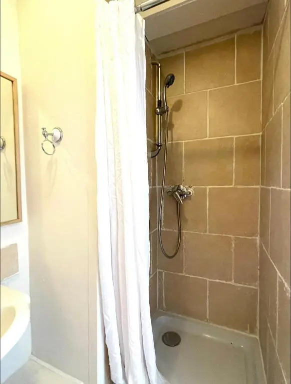 Hyde park Paddington studio