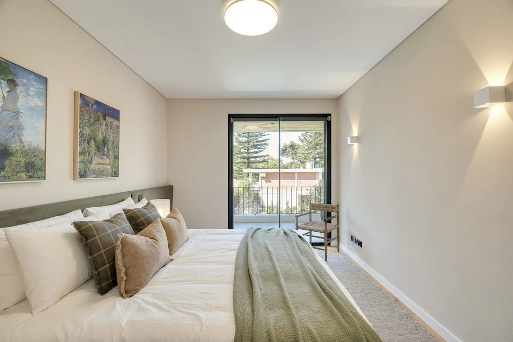 Cascais Contemporary Villa by Cadenzalux