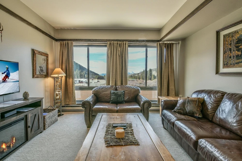 Slopeside 2738