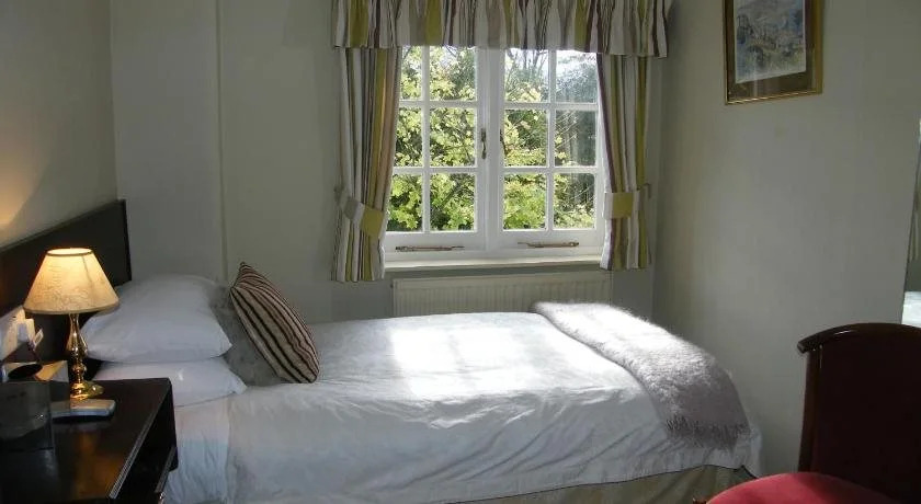 Tumbling Weir Hotel