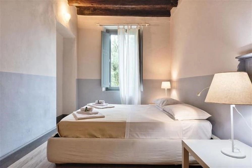 Duomo & Palazzo Reale Charming Apartment