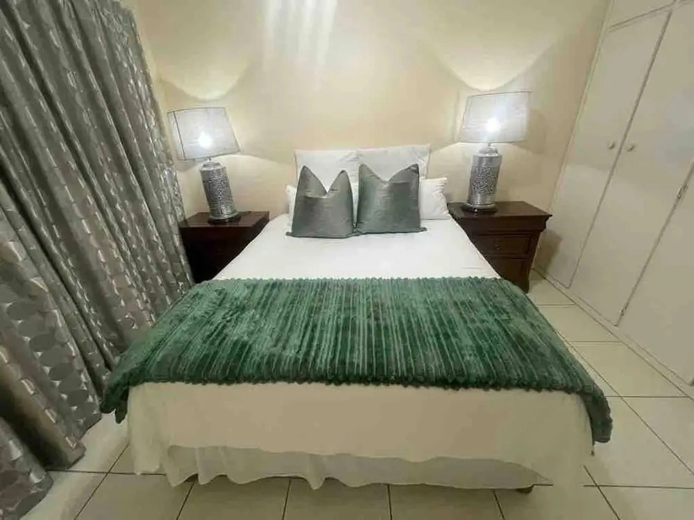 Spacious 4BR Home Pool & Balconies Krantzkloof